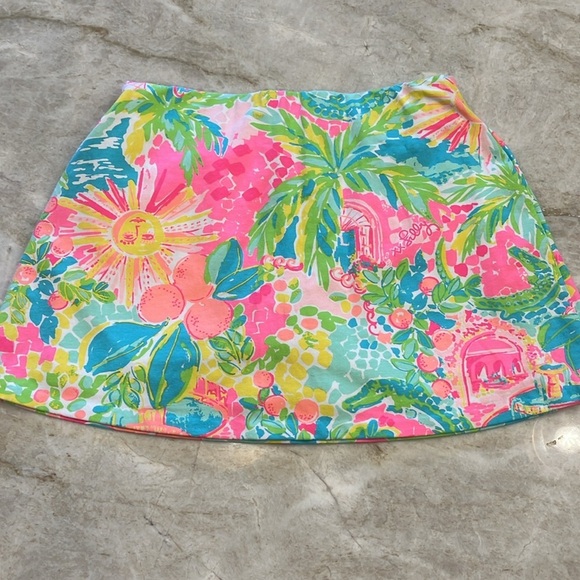 Lilly Pulitzer | Madison‎ Florida Skort | Extra Small - Picture 2 of 13